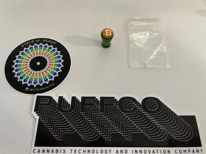 Steve H Glass – Standard Puffco Peak Plug Sets